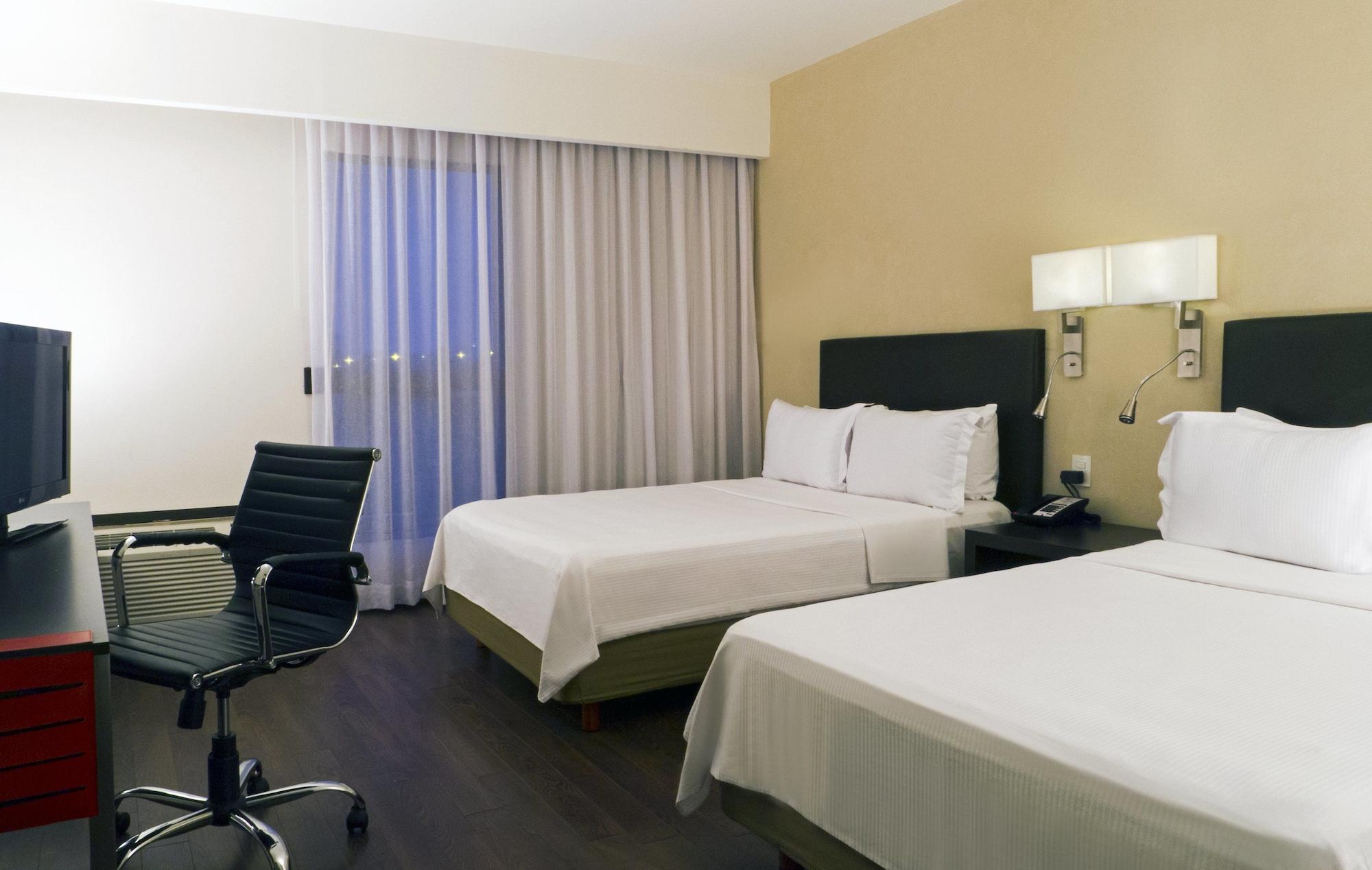 Fiesta Inn León Exteriör bild