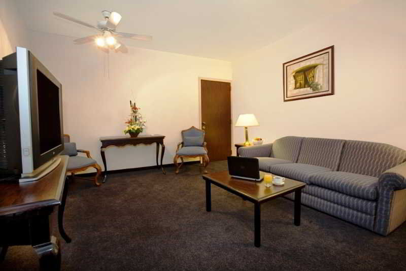 Fiesta Inn León Exteriör bild